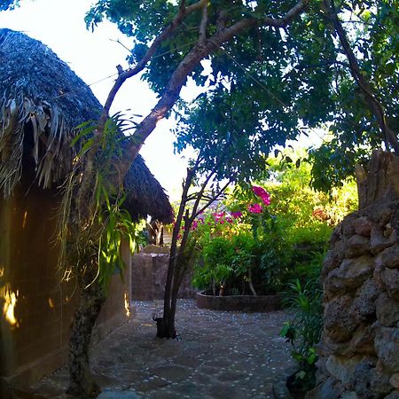 Utopia Rote Lodge Nembrala Exterior foto
